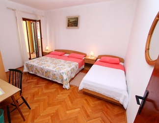 Kamar Tidur 2 Apartments Antolovic