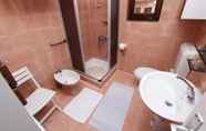 In-room Bathroom 7 Rooms and Apartments Bella Vista