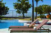 สระว่ายน้ำ Vogal Luxury Beach Hotel & Spa