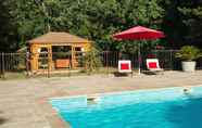 Swimming Pool 2 B&B Domaine les Machottes