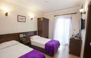 Kamar Tidur 7 White Pearl Hotel