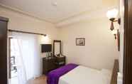 Bedroom 4 White Pearl Hotel