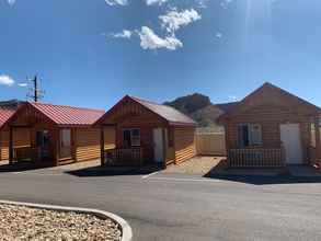 Exterior 4 Red Canyon Cabins