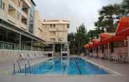Swimming Pool 2 Ata Hotel Kumburgaz