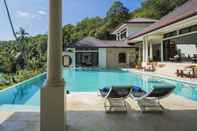 Kolam Renang Stunning Oceanview Villa Taipan