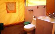 Toilet Kamar 4 Hotel Nubra Delight and Camps