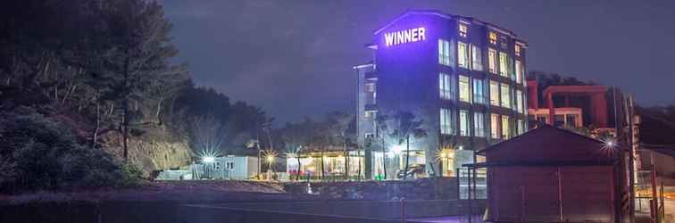 ภายนอกอาคาร Winner House Pension