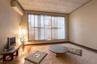 Common Space Cozy Old House Seika