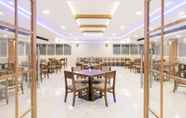 Restoran 4 Sunstar Residency & Food Plaza Pala