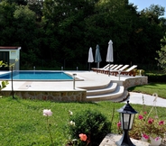 Swimming Pool 5 Holiday House Estera