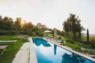 Swimming Pool Castello Di Tassara