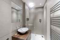 Toilet Kamar Roomspace Apartments -Kinnaird Court