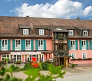 Exterior 2 Gasthaus-Pension Zum Kreuz