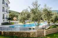 Swimming Pool Elaia Thermal & Spa Hotel