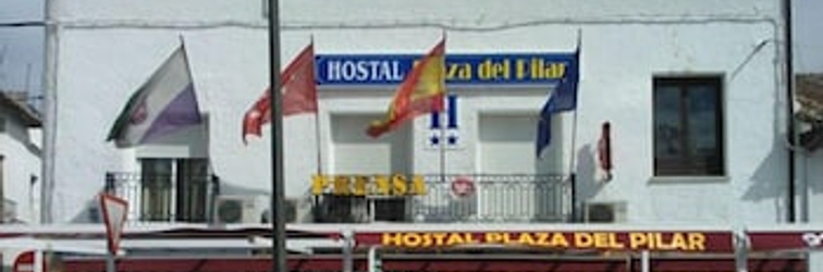 Exterior Hostal Plaza del Pilar