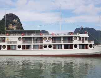 Exterior 2 Calypso Cruises