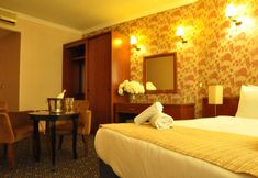 ห้องนอน 6 Destiny Marine Hotel