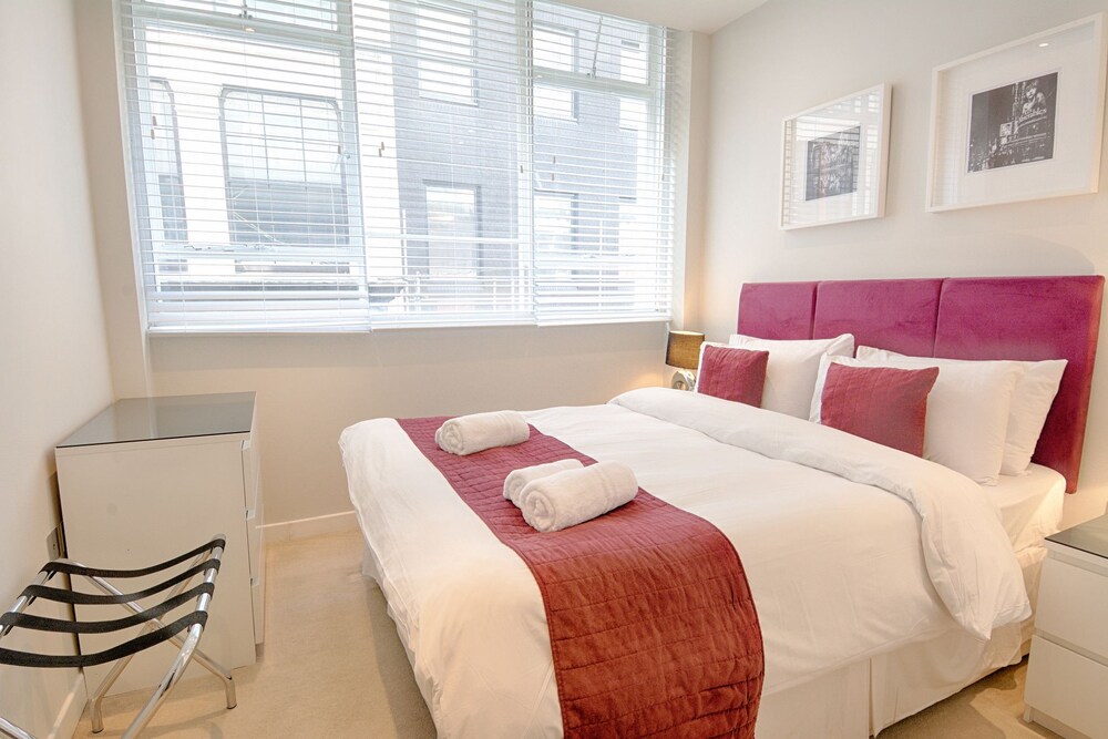 Bedroom 2 Roomspace Apartments -Watling Street