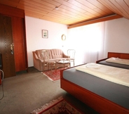 Bedroom 7 Hotel Garni Sebastian