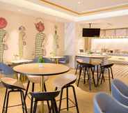Quầy bar, cafe và phòng lounge 2 Magnotel Hotel –South Railway Station, Huizhou