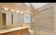 In-room Bathroom 4 3 private bedrooms with Pool Holiday home 3 BestStayz.1