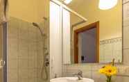 In-room Bathroom 3 B&B San Cataldo