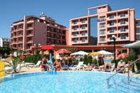 Swimming Pool Hotel Izola Paradise - All Inclusive