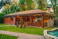 Exterior Brook Barn with Sauna & Hot Tub