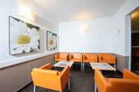 Lobby ibis budget Mâcon Sud