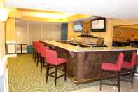Bar, Cafe and Lounge DoubleTree by Hilton Livermore, CA