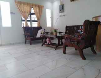 Lobby 2 StayWonderful01 Kota Laksamana