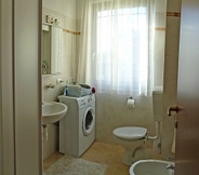 In-room Bathroom 3 La Quiete 17 Holideal