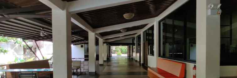 Lobi Fernvale Leisure Club and Resort