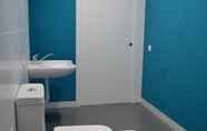 Toilet Kamar 4 Hostel Allegro