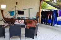 Lobby Blue World Dharavandhoo