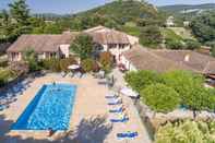 Swimming Pool Hotel Le Clos des Bruyeres