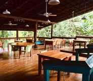 Restaurant 4 Cinco Ceibas Rainforest Reserve and Adventure Park