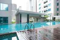 Swimming Pool S8 COZY 1 BR - KLCC - KL Tower - High Speed WiFi