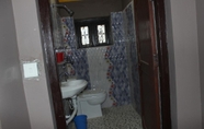 Toilet Kamar 6 Buddha Shanti Lodge Backpackers paradise