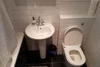 Toilet Kamar Cogie House