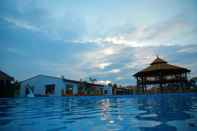 สระว่ายน้ำ GK Hill View Resort, Kaiwara