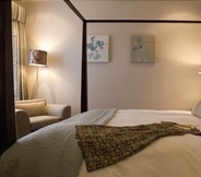 Bedroom 4 Ardington Hotel
