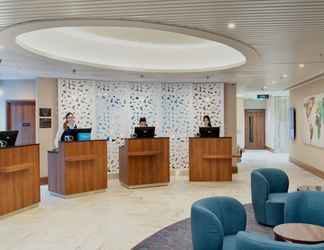 Lobi 2 Hilton Garden Inn London Heathrow Terminal 2 and 3