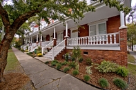 Exterior Renovated 2BR Savannah Home