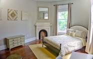 Kamar Tidur 6 Renovated 2BR Savannah Home