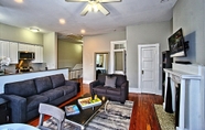 พื้นที่สาธารณะ 5 2 Bed Home in Downtown Savannah