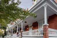 Exterior 2 Bed Home in Downtown Savannah