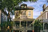 Exterior 3 BR Victorian Stunner on Forsyth Park