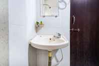 In-room Bathroom FabExpress Vijay Nagar Extention