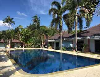 Kolam Renang 2 MaikhaoBeach Home